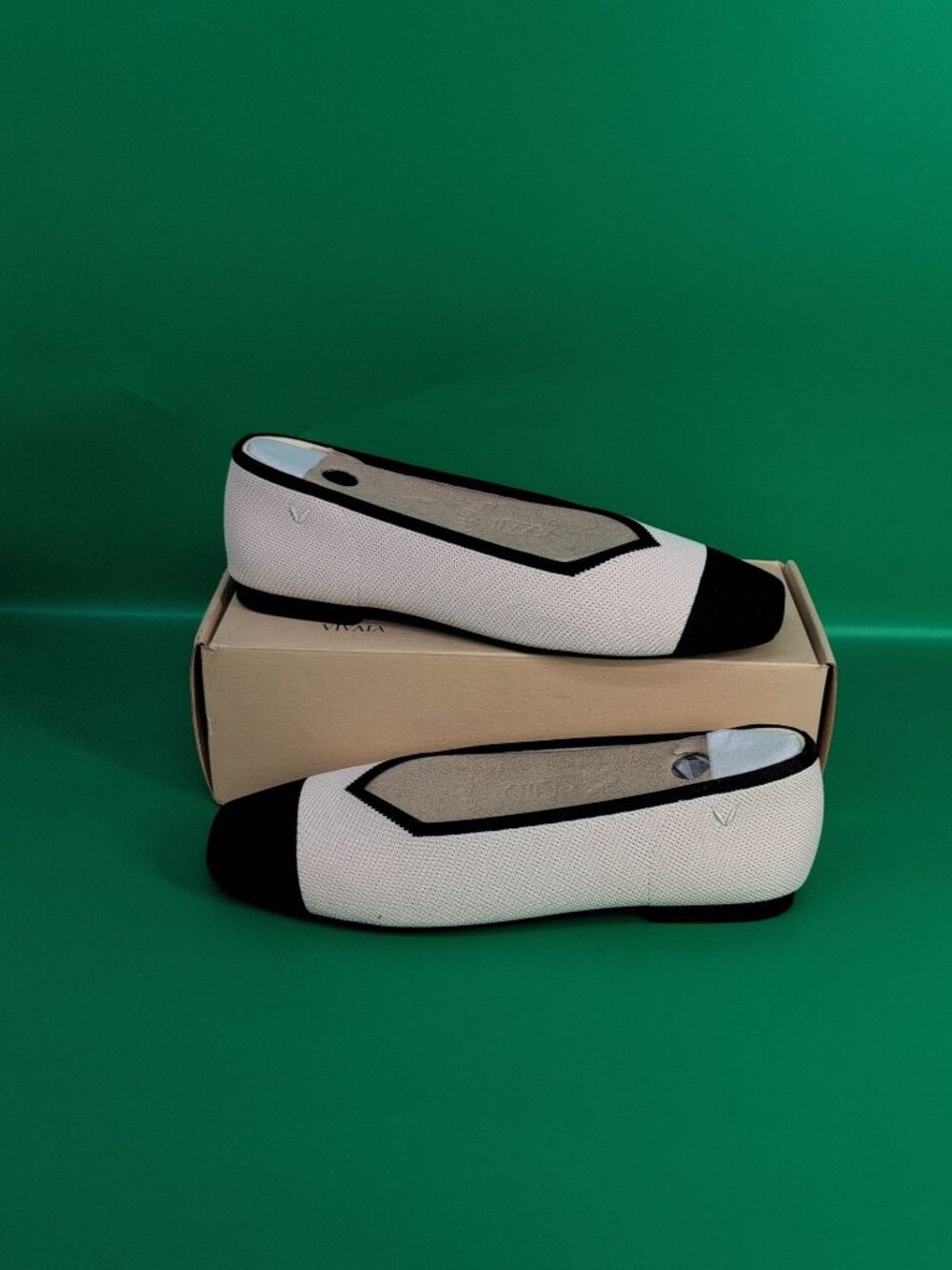 VIVAIA Margot 2.0 Square Toe V Cut Flats Women's Pumps EU 43 Black Beige